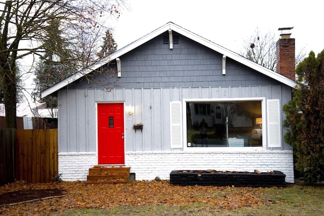 view of front of property