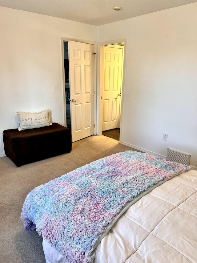 bedroom featuring carpet floors