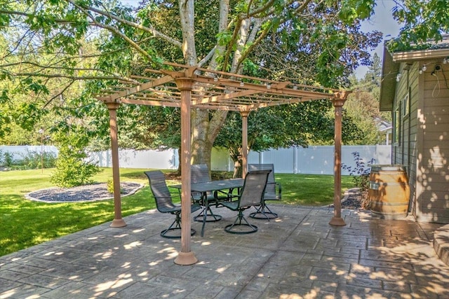 view of patio featuring a pergola