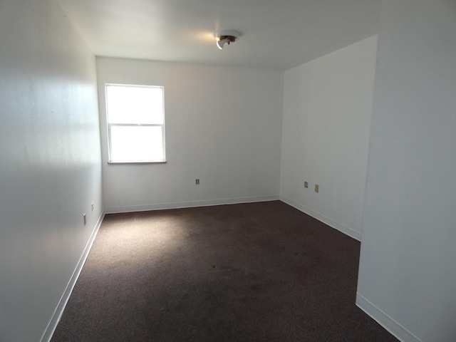706 2nd St, Cheney, WA 99004 - empty room featuring dark carpet