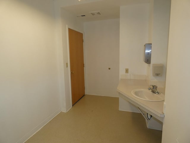 706 2nd St, Cheney, WA 99004 - bathroom with sink