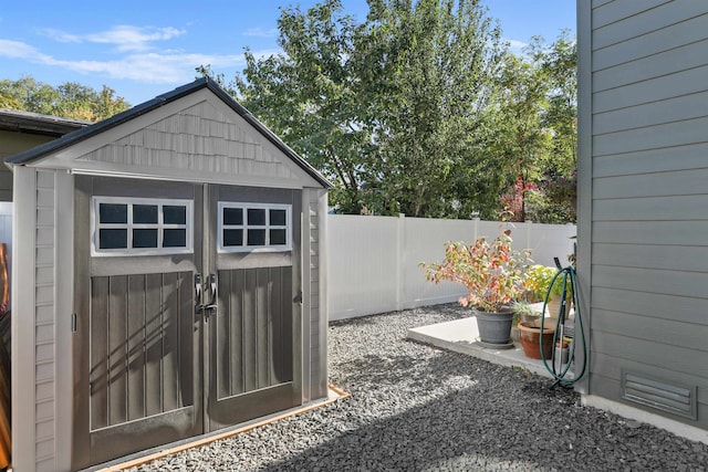 view of outbuilding