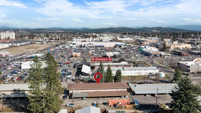 bird's eye view featuring a mountain view