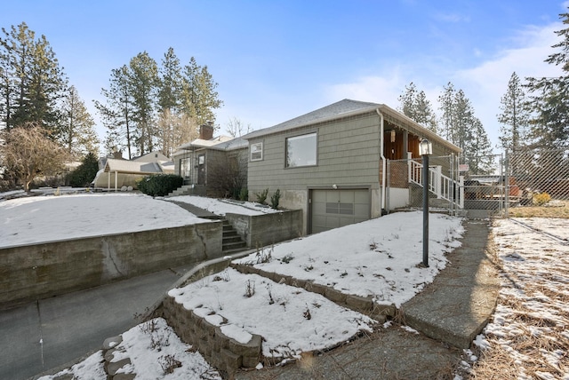 view of front of house featuring a garage