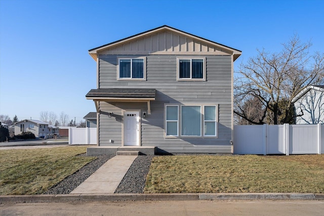 front of property featuring a front yard