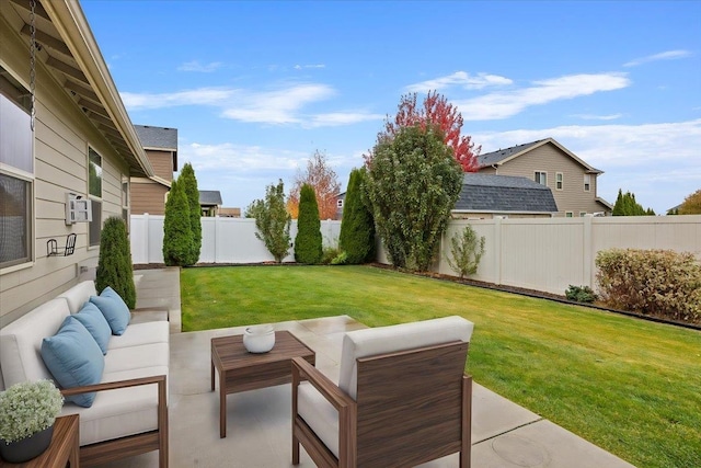 view of yard featuring an outdoor hangout area and a patio