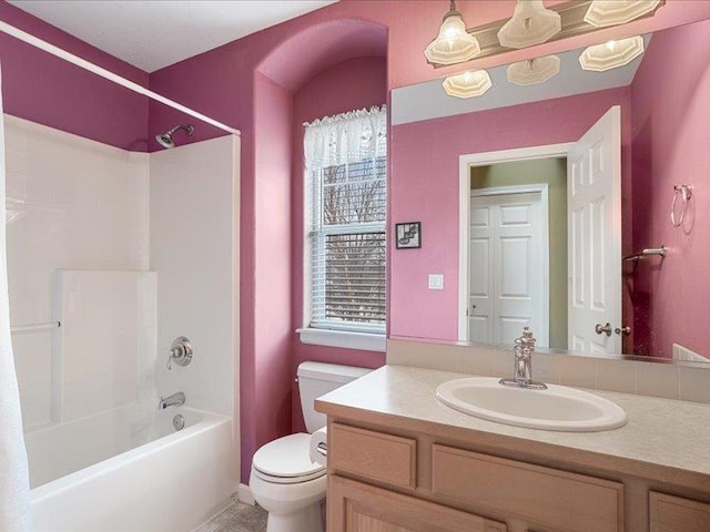 854 S Shelley Lake Ln, Spokane Valley, WA 99037 - full bathroom featuring toilet, shower / washtub combination, and vanity