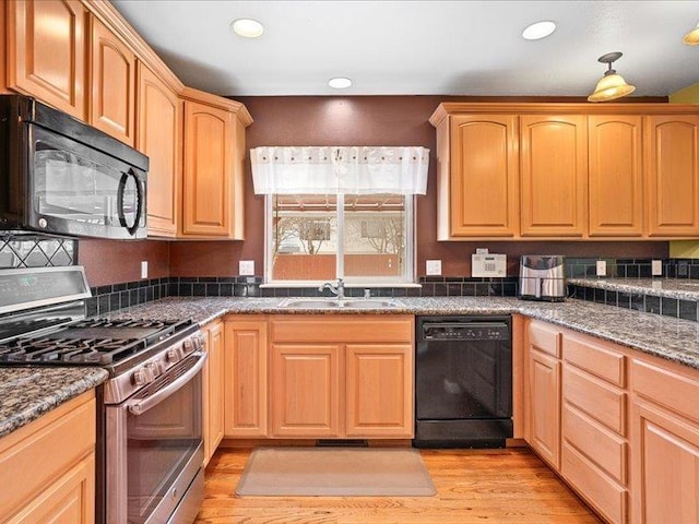 854 S Shelley Lake Ln, Spokane Valley, WA 99037 - kitchen with recessed lighting, light brown cabinetry, light wood-style floors, a sink, and black appliances