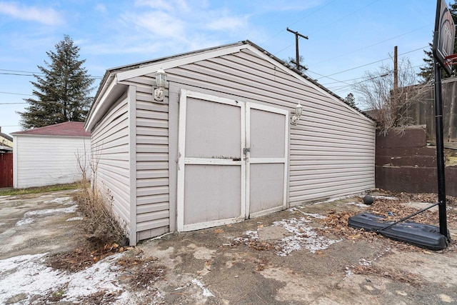 view of outbuilding