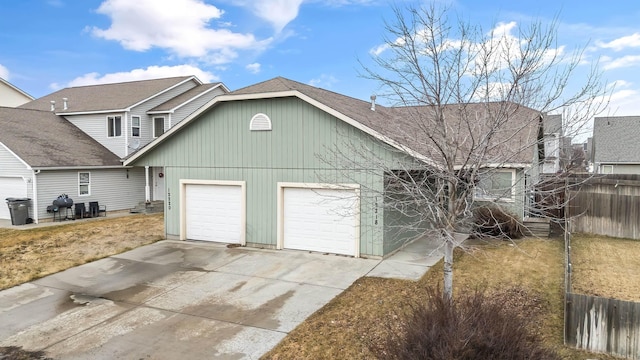 view of front facade with a garage