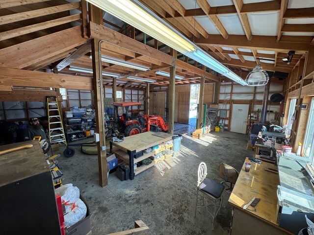 6919 E Spangle-Waverly Rd, Spangle, WA 99031 - view of garage