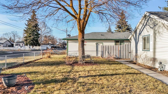 view of yard featuring fence