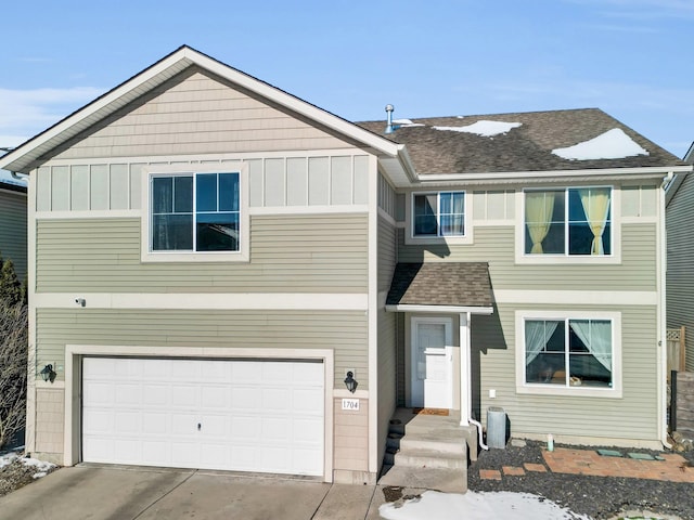 view of front facade featuring a garage