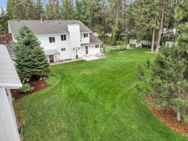 view of yard featuring a patio