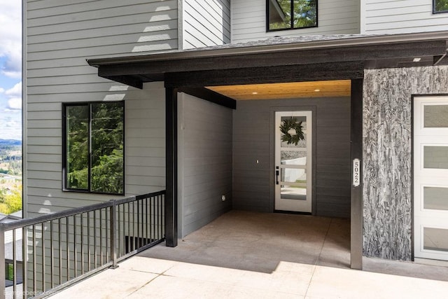 5022 S Lincoln Way, Spokane, WA 99224 - property entrance with a garage