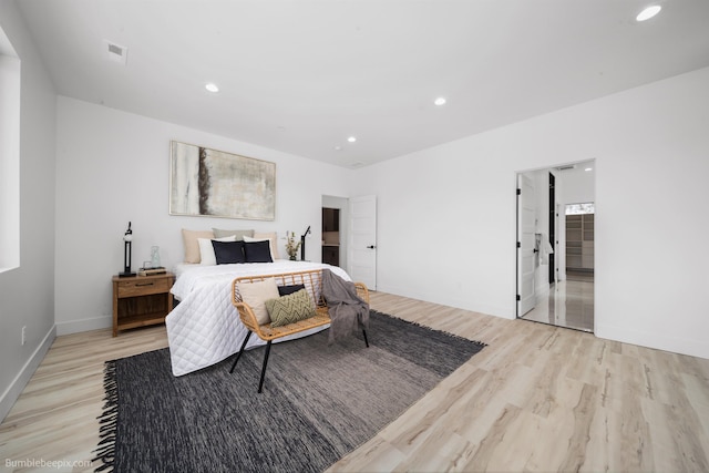 5022 S Lincoln Way, Spokane, WA 99224 - bedroom featuring light wood-style flooring, recessed lighting, and baseboards