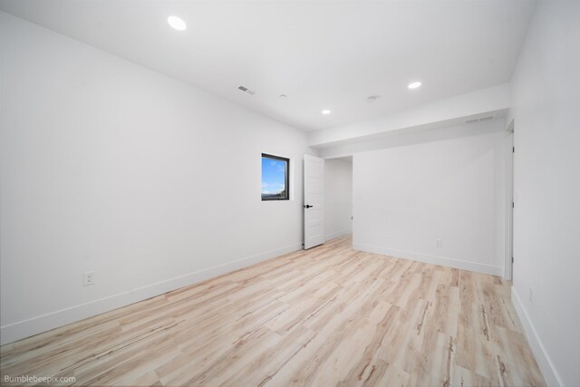 5022 S Lincoln Way, Spokane, WA 99224 - empty room featuring light wood finished floors, recessed lighting, and baseboards