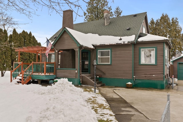 view of front of house featuring a pergola