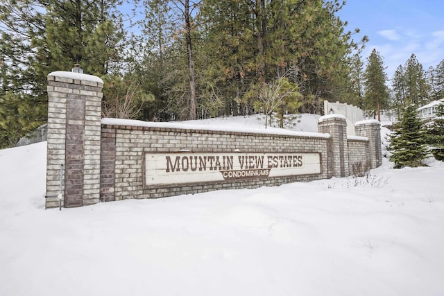 view of community / neighborhood sign