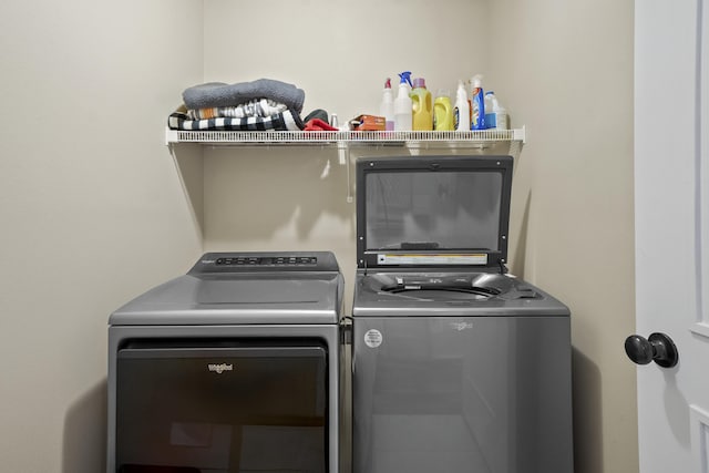 laundry room featuring laundry area and independent washer and dryer