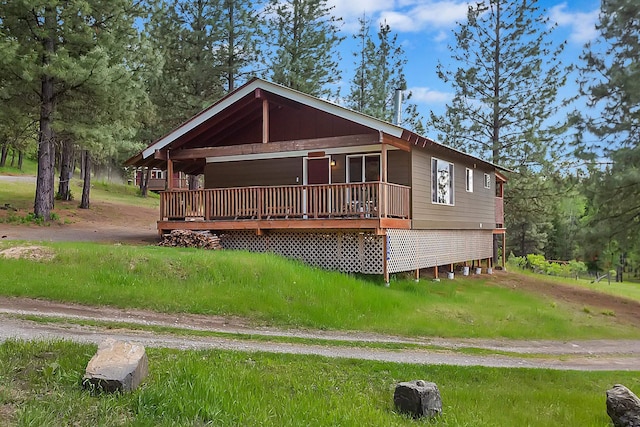 view of front of property featuring a deck