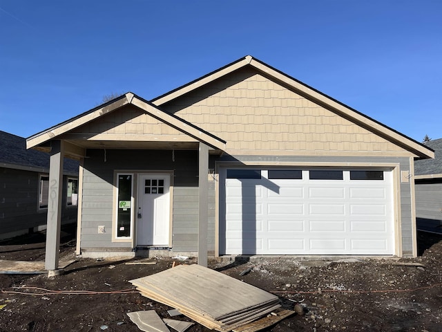 view of front facade featuring a garage