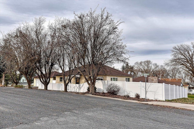 exterior space featuring fence