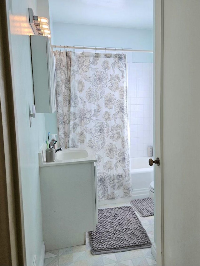 328 W Nebraska Ave, Spokane, WA 99205 - full bathroom featuring vanity, shower / tub combo, and toilet