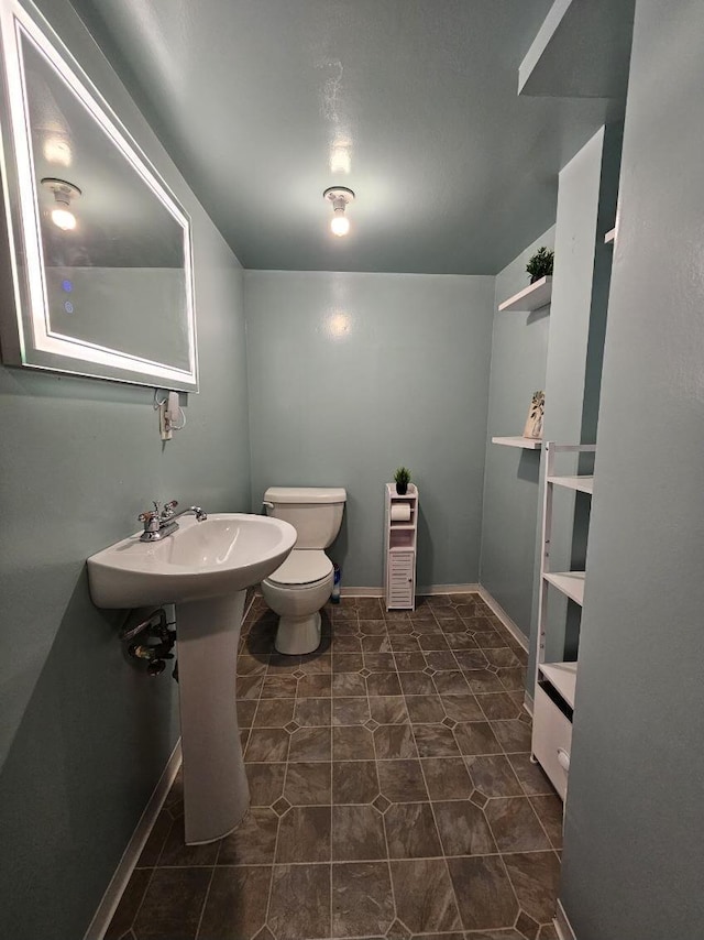 328 W Nebraska Ave, Spokane, WA 99205 - half bath featuring toilet and baseboards