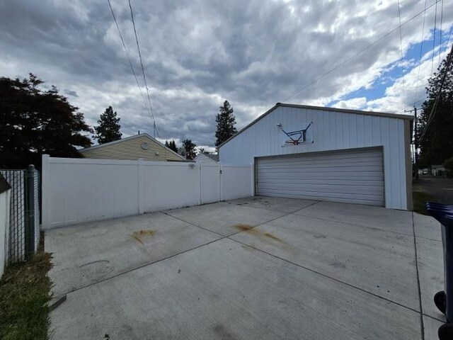 328 W Nebraska Ave, Spokane, WA 99205 - view of detached garage