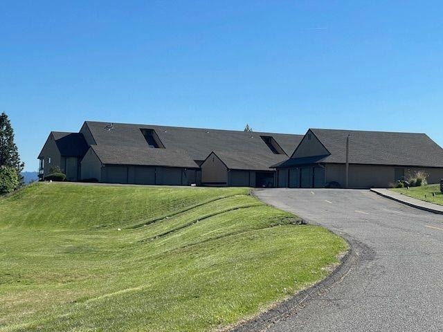 5301 N Argonne Ln # 4, Spokane, WA 99212 - single story home with a front yard, driveway, and an attached garage