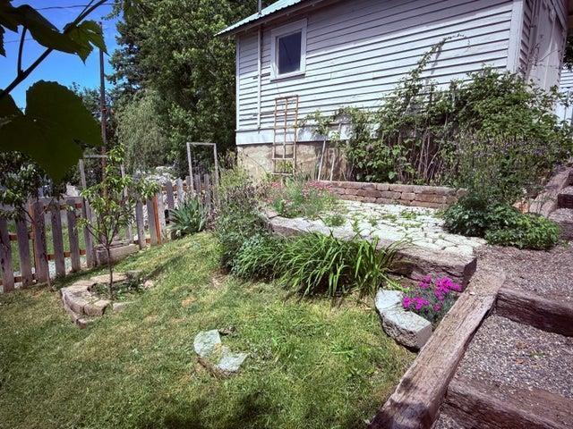603 N Main St, Colville, WA 99114 - view of yard