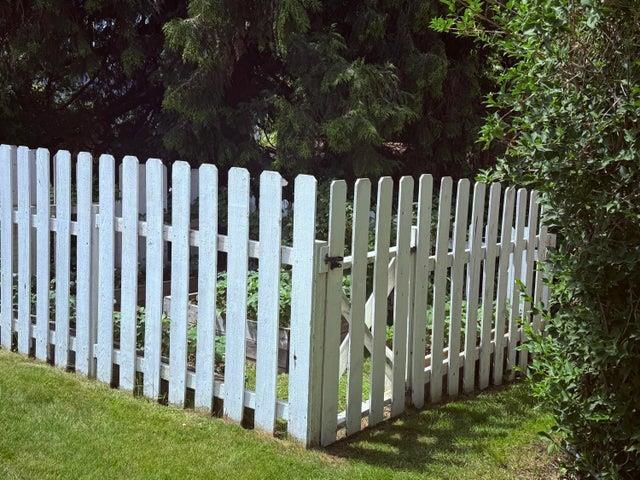 603 N Main St, Colville, WA 99114 - gate featuring central air condition unit