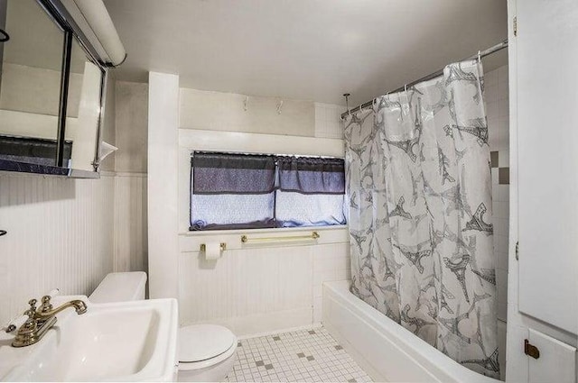 603 N Main St, Colville, WA 99114 - full bathroom with toilet, a sink, shower / tub combo, and tile patterned flooring