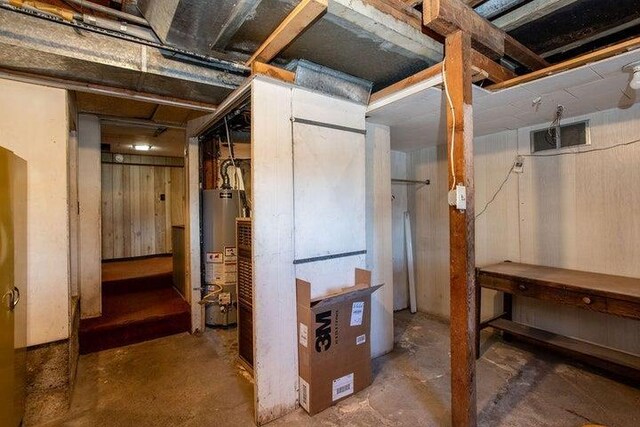 603 N Main St, Colville, WA 99114 - unfinished basement with water heater