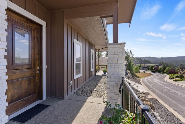 balcony featuring a mountain view