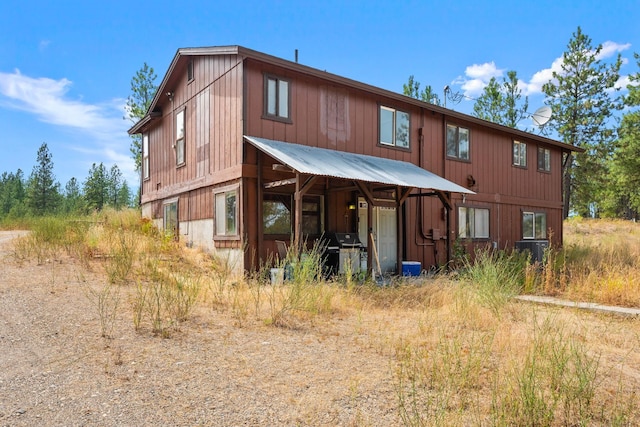 view of front of house