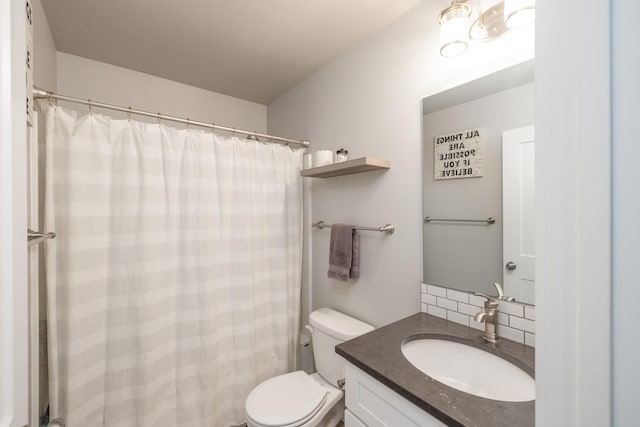 full bathroom with toilet, a shower with curtain, backsplash, and vanity