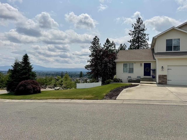5507 N Colton Ln, Spokane, WA 99212 - view of front of home featuring driveway