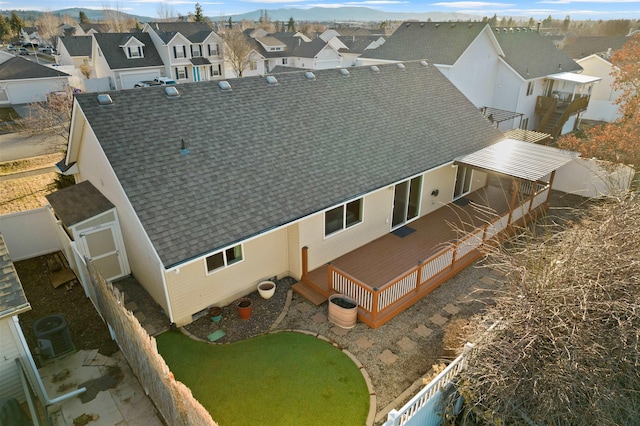 birds eye view of property featuring a residential view