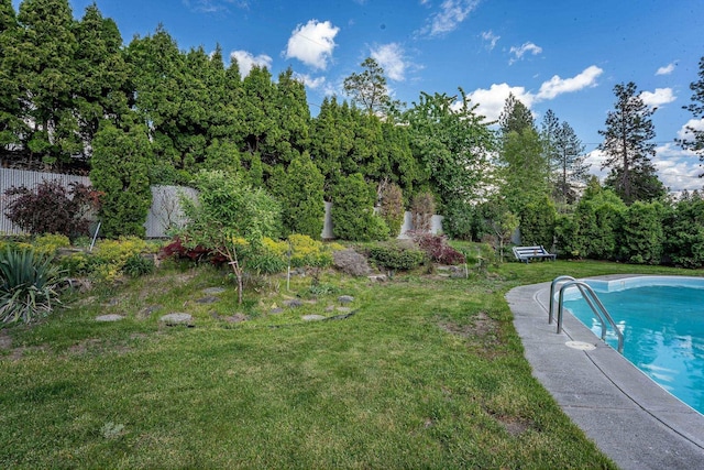 6514 N Sutherlin St, Spokane, WA 99208 - outdoor pool with view of wooded area