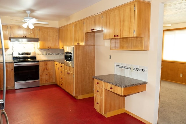 kitchen with ceiling fan, stainless steel appliances, tasteful backsplash, and under cabinet range hood