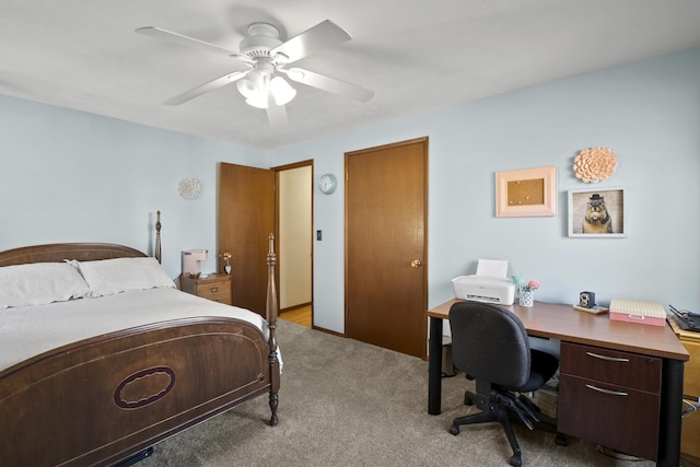 bedroom featuring carpet floors and a ceiling fan