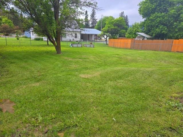 460 E Columbia Ave, Colville, WA 99114 - view of yard