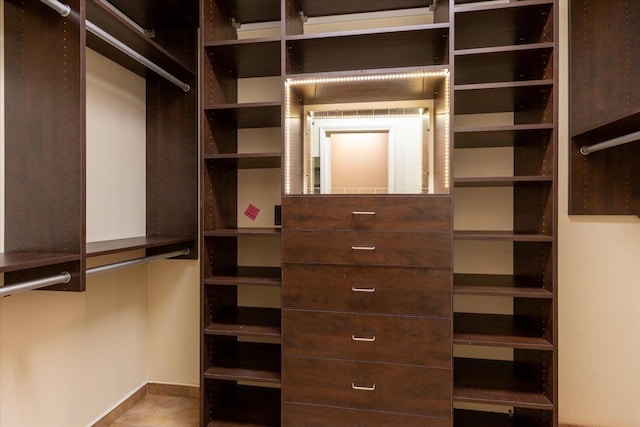 view of spacious closet