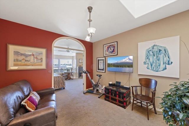 sitting room featuring carpet