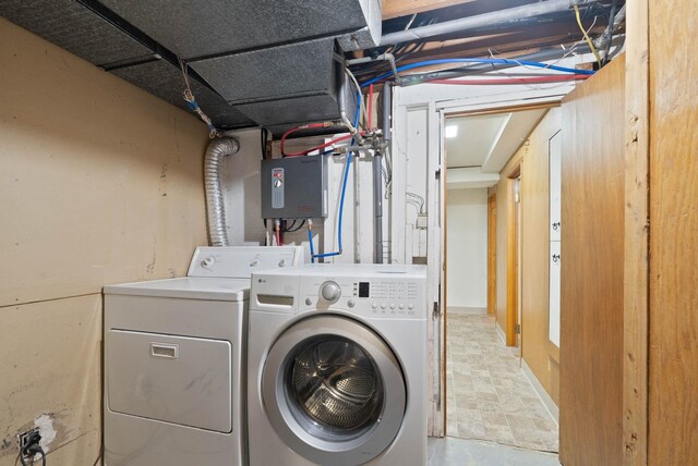 laundry room featuring laundry area and washer and clothes dryer