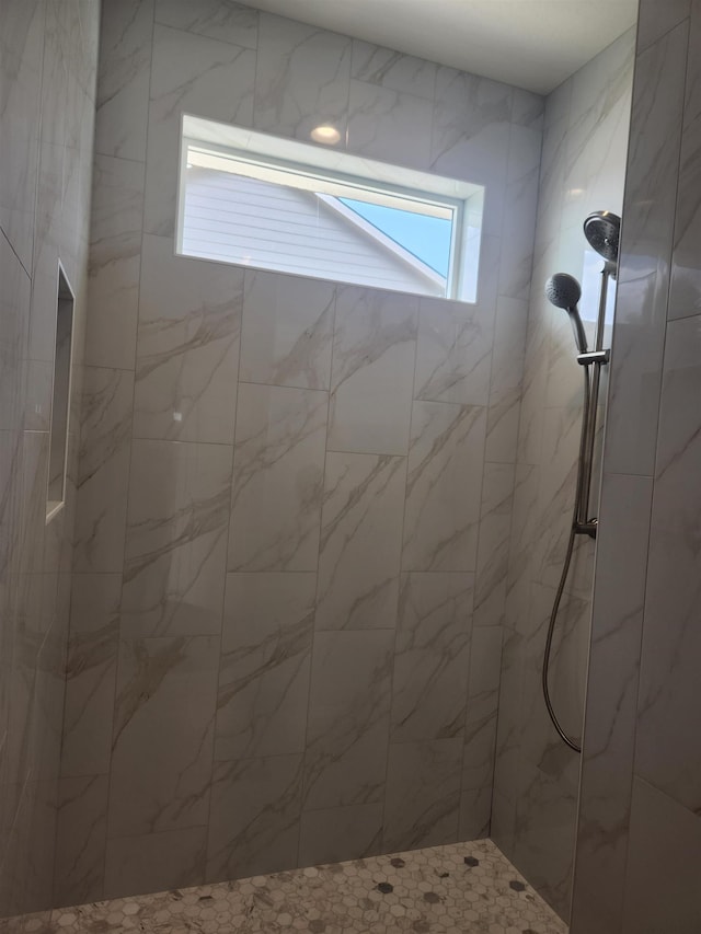 8712 E Ridgeline Ln, Spokane, WA 99217 - full bath with tiled shower