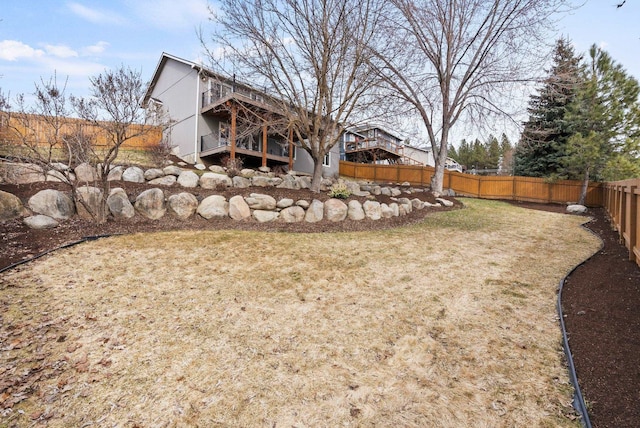 view of yard featuring a fenced backyard