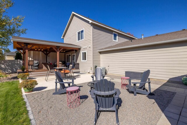 view of yard featuring a fenced backyard and a patio area